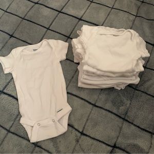 🍒 3/$20 🍒 0-3 Months Bodysuits, set of 14, solid white/black